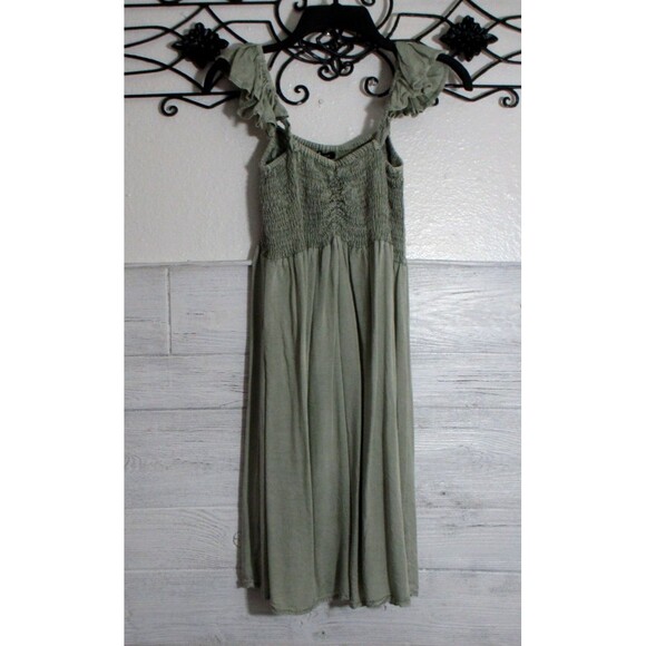 Raviya Dresses & Skirts - Raviya Dress Size M Green Sleeveless Square Neck